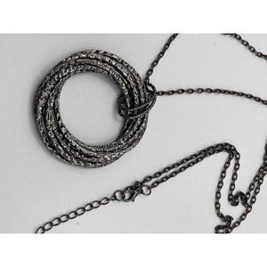 Gun‎ Metal Necklace Long 34" Chain Multi Ring Pendant Black Grey NWOT Hammered